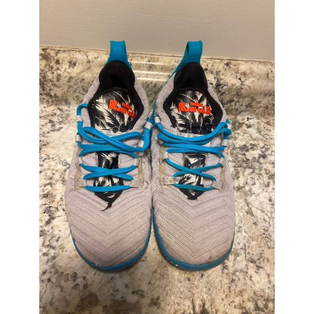 Nike Lebron XVI 16 GS South Beach Light Bone Tour AQ2467-076 Size 3Y Kids Youth